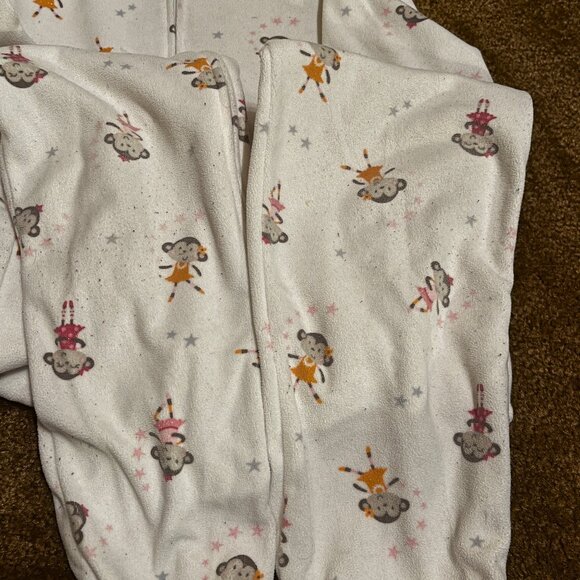 Lot of 10/12 PJ's & shorts - Picture 8 of 12